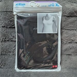 Uniqlo Black Airism Tank Size XL, New With Tas
